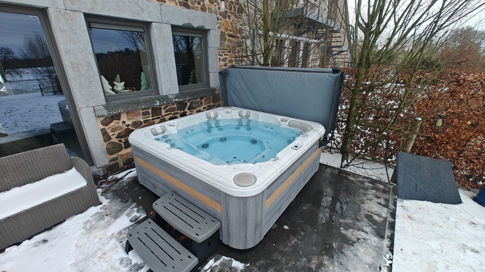 Installation d'un Spa Passion Reflect avec pompe à chaleur